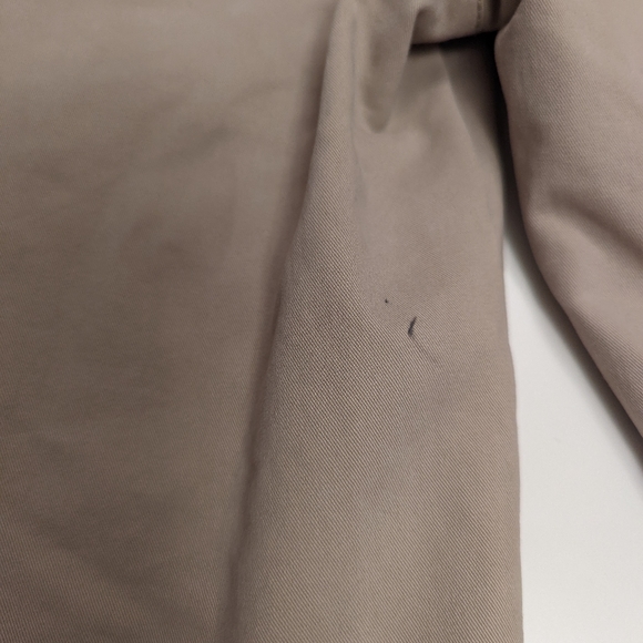 The Gap Khaki pants for boys. - Picture 4 of 4